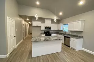 2211 Henry St, Greenville, TX 75401 - Photo 4