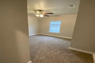 2211 Henry St, Greenville, TX 75401 - Photo 6