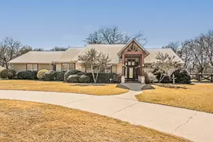 1040 Sherman Dr, Cedar Hill, TX 75104 - Photo 2