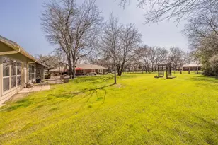 1040 Sherman Dr, Cedar Hill, TX 75104 - Photo 30