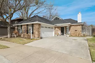2941 Eagles Nest Dr, Bedford, TX 76021 - Photo 2