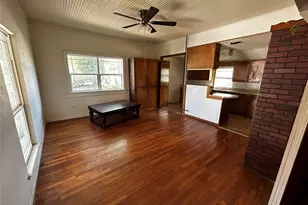 910 W Long St, Stephenville, TX 76401 - Photo 22