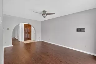 15926 Stillwood St, Dallas, TX 75248 - Photo 6