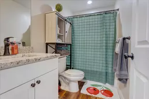 311 W Oak St, Whitewright, TX 75491 - Photo 16