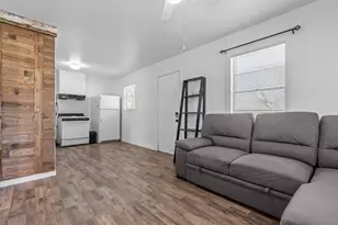 1231 W Bishop St, Weatherford, TX 76086 - Photo 4