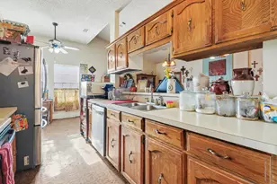 1108 Savannah Dr, Ennis, TX 75119 - Photo 14