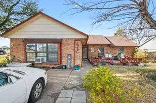 1108 Savannah Dr, Ennis, TX 75119 - Photo 2