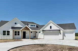 1025 Sabrina Ct, Weatherford, TX 76085 - Photo 2
