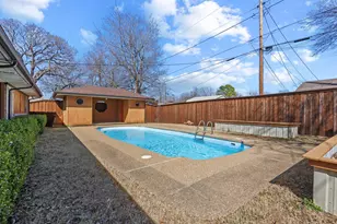 2329 Diana Dr, Sherman, TX 75092 - Photo 2