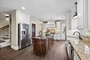 1572 Stemmons Ave, Dallas, TX 75208 - Photo 8