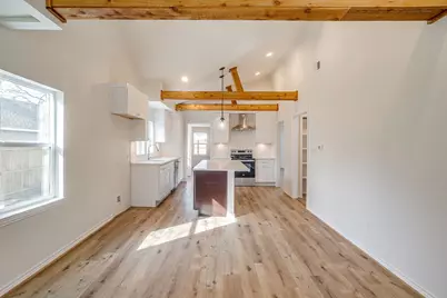 4824 Calmont Avenue, Fort Worth, TX 76107 - Photo 4