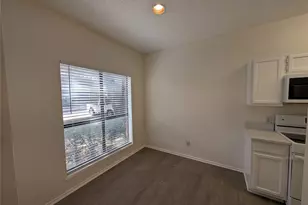 7126 Holly Hill Dr, Dallas, TX 75231 - Photo 2