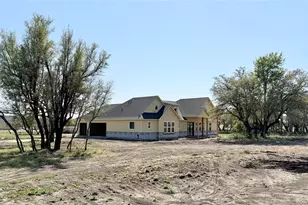 2020 Collin St, Weatherford, TX 76085 - Photo 4