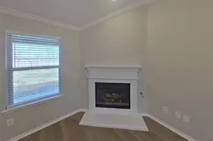 457 Peach Ln, Burleson, TX 76028 - Photo 2