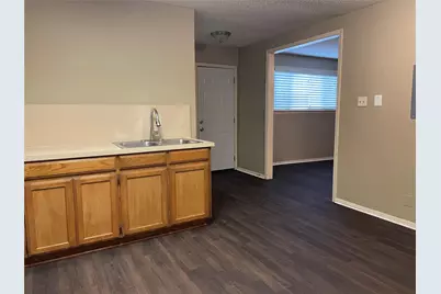 902 W Hickory Street #3, Denton, TX 76201 - Photo 4