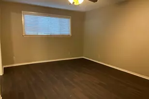 902 W Hickory St, Denton, TX 76201 - Photo 6