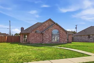 1302 Old Knoll Dr, Wylie, TX 75098 - Photo 2