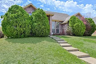 827 Sunflower Trail, Rockwall, TX 75032 - Photo 2