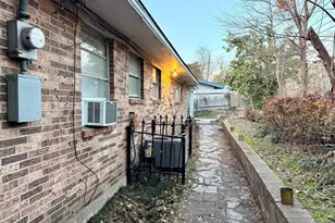 3444 Oak Creek Cir, Dallas, TX 75227 - Photo 24