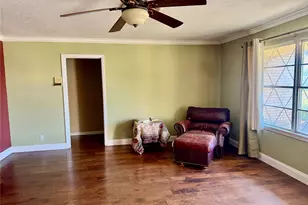 409 10th, Nocona, TX 76255 - Photo 4