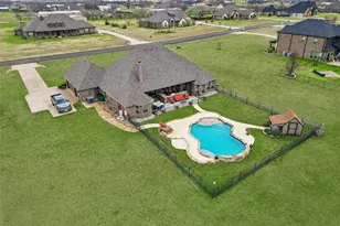 11201 Lake Crest Dr, Sanger, TX 76266 - Photo 2