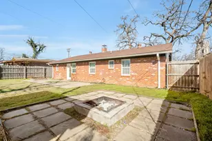 2320 Meadow Lark, Irving, TX 75060 - Photo 28