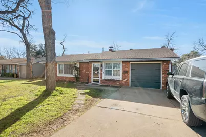 2320 Meadow Lark, Irving, TX 75060 - Photo 2