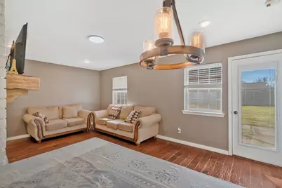 2320 Meadow Lark, Irving, TX 75060 - Photo 8