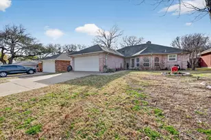6204 Meadowmere Ln, Arlington, TX 76001 - Photo 4