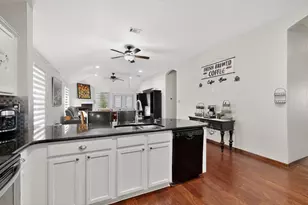 360 Fossil Bridge Dr, Fort Worth, TX 76131 - Photo 8