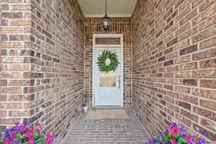 409 Shadow Mountain Dr, Woodway, TX 76712 - Photo 2