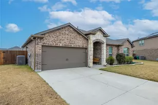 4009 Forest Bend Rd, Denton, TX 76208 - Photo 2