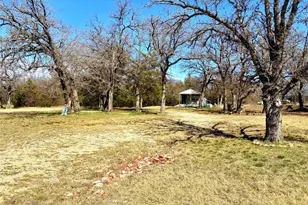 454 Bear Ridge Rd, Bowie, TX 76230 - Photo 22