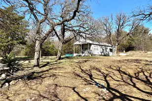 454 Bear Ridge Rd, Bowie, TX 76230 - Photo 24