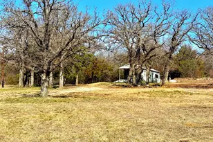 454 Bear Ridge Rd, Bowie, TX 76230 - Photo 4
