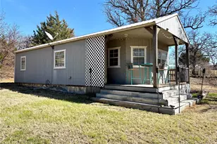 454 Bear Ridge Rd, Bowie, TX 76230 - Photo 2