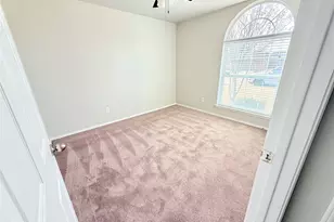 329 Hacienda Dr, Waxahachie, TX 75165 - Photo 12