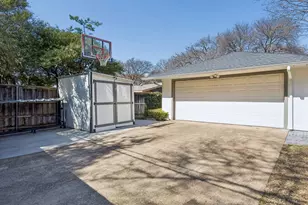 3336 Valiant Dr, Dallas, TX 75229 - Photo 30