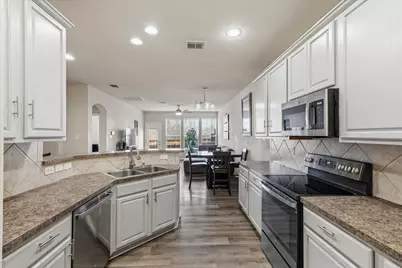 1857 Brookview Drive, Carrollton, TX 75007 - Photo 20