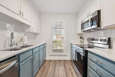 1049 Roaring Springs Road #1049, Fort Worth, TX 76114 - Photo 10