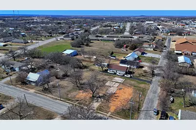 300 S Mill Street, Bowie, TX 76230 - Photo 16