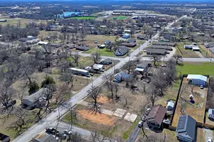 300 S Mill St, Bowie, TX 76230 - Photo 1