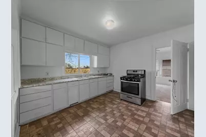 817 Marion Avenue, Fort Worth, TX 76104 - Photo 10