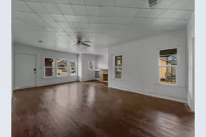 817 Marion Avenue, Fort Worth, TX 76104 - Photo 6