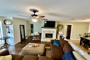 3920 Savannah Dr, Garland, TX 75041 - Photo 12