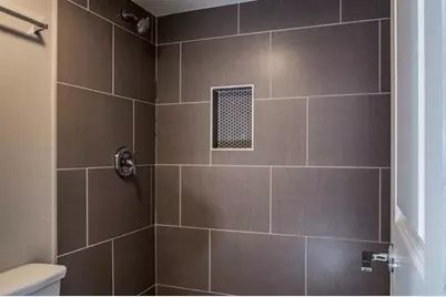 514 Hunters Glen Street, Lewisville, TX 75067 - Photo 12