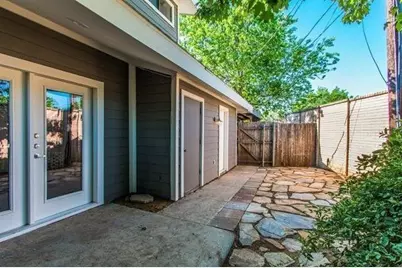 514 Hunters Glen Street, Lewisville, TX 75067 - Photo 10