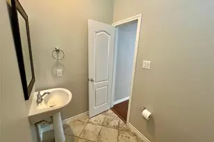 15826 Quorum Dr, Addison, TX 75001 - Photo 20