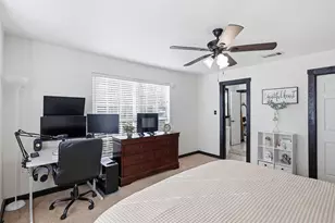 1015 N Howeth St, Gainesville, TX 76240 - Photo 12