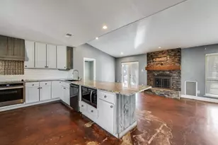 7021 Crabtree Ln, North Richland Hills, TX 76182 - Photo 6